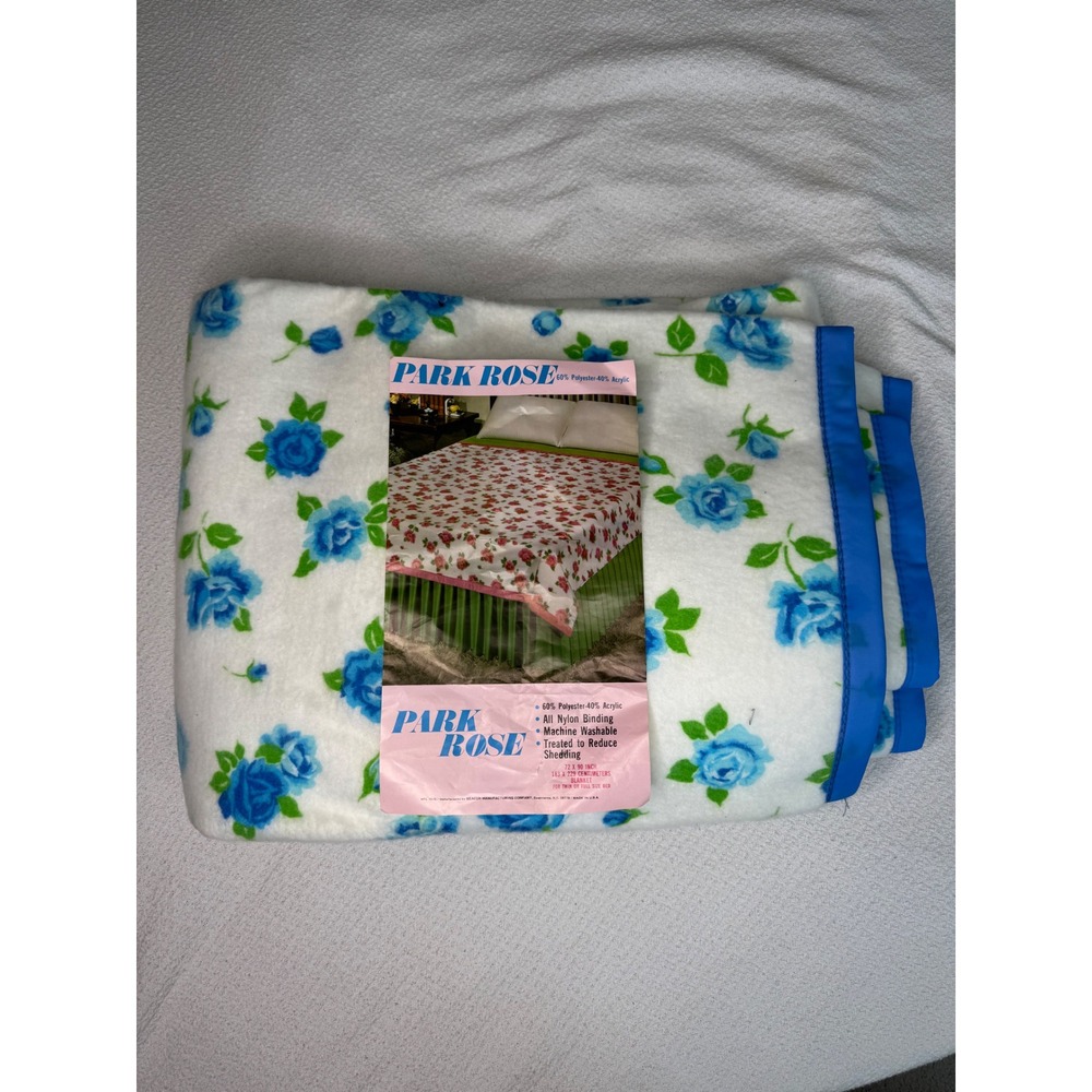Vintage Park Rose Blue Floral Thermal Blanket Twin Full Blue Roses Nylon Trim